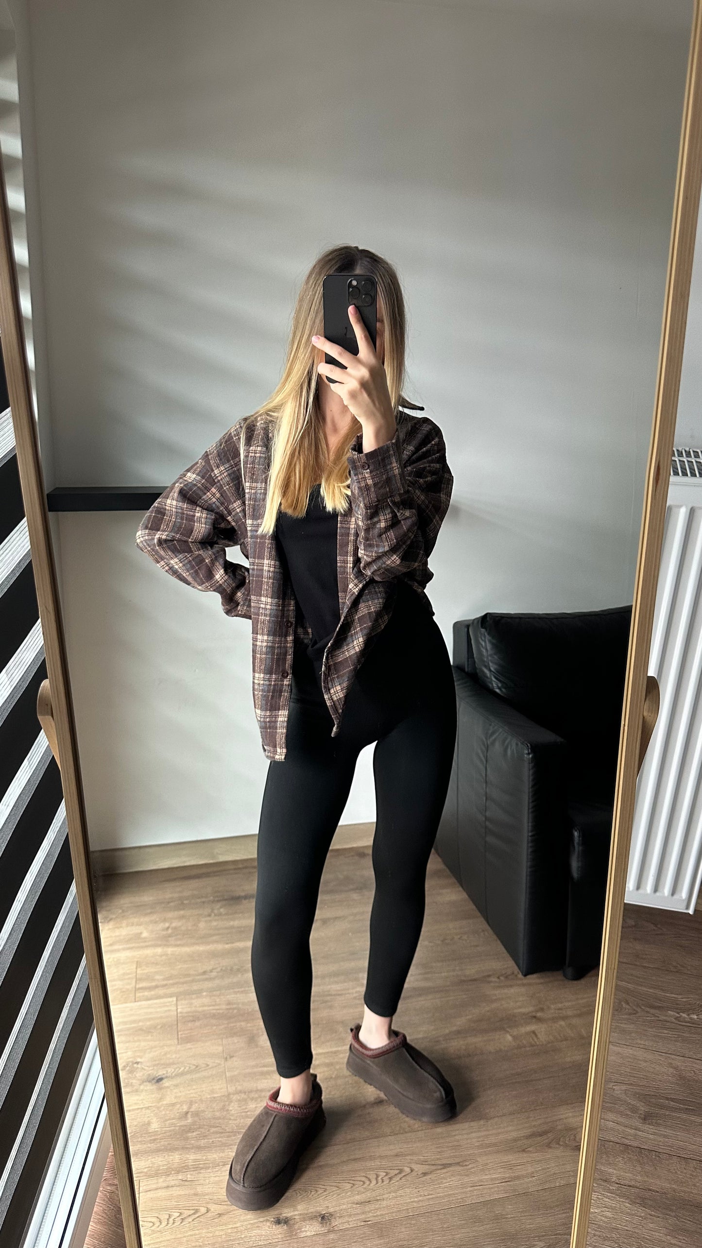 ☝🏻Na wzrost do 162 cm. Uwaga❗️zaniżona rozmiarówka. Legginsy ocieplane prążkowane na fleece.