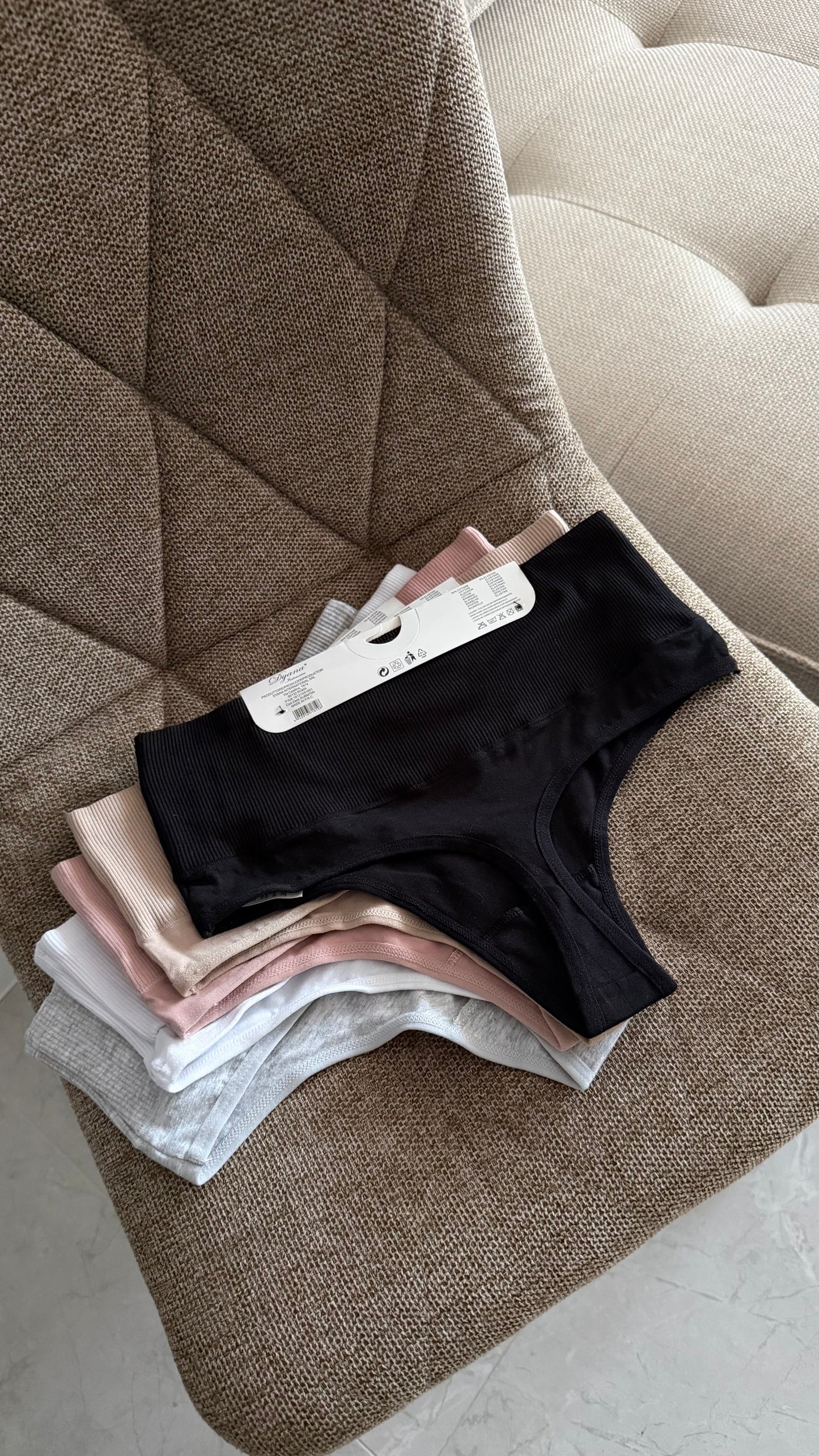 95% BAWEŁNA ☁️ Majtki STRINGI z delikatnym efektem modelującym