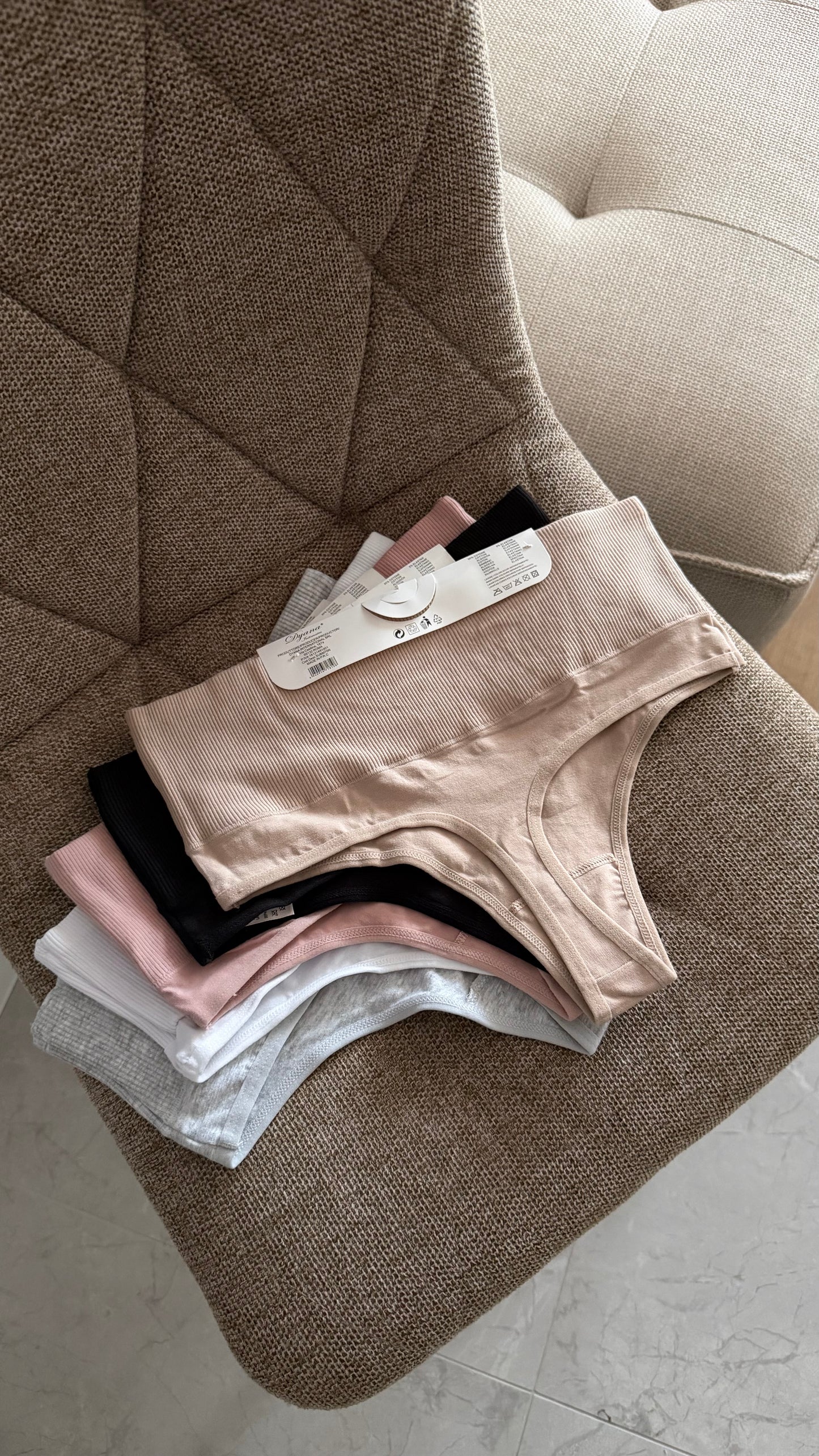 95% BAWEŁNA ☁️ Majtki STRINGI z delikatnym efektem modelującym