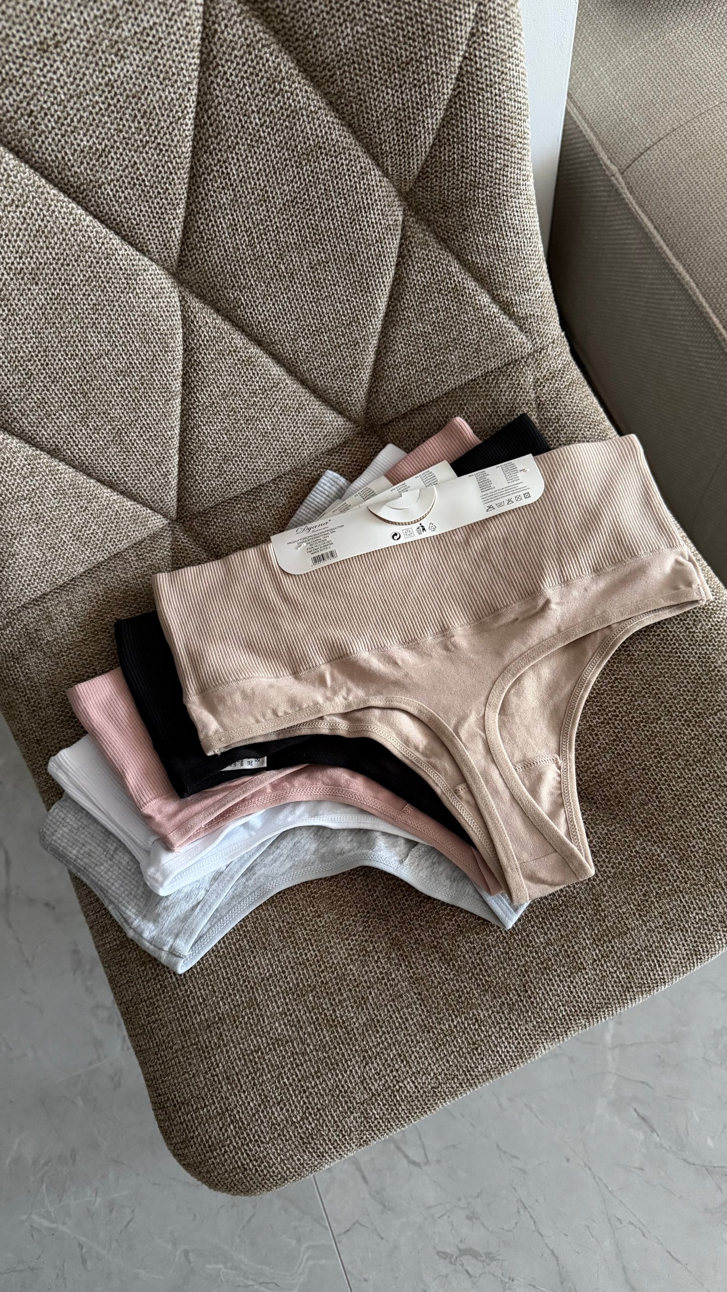 95% BAWEŁNA ☁️ Majtki STRINGI z delikatnym efektem modelującym