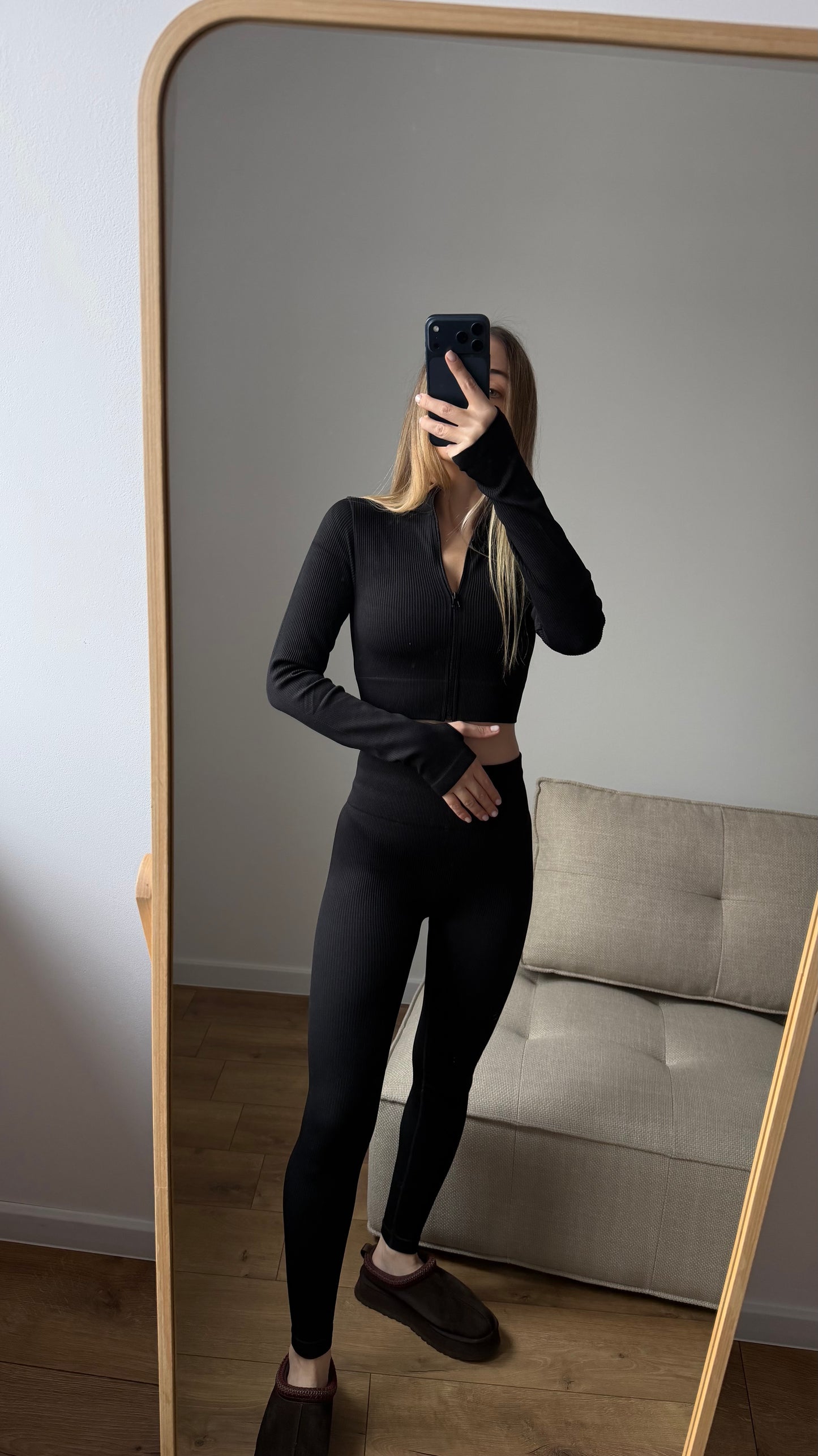 Komplet sportowy( leginsy PUSH-UP )