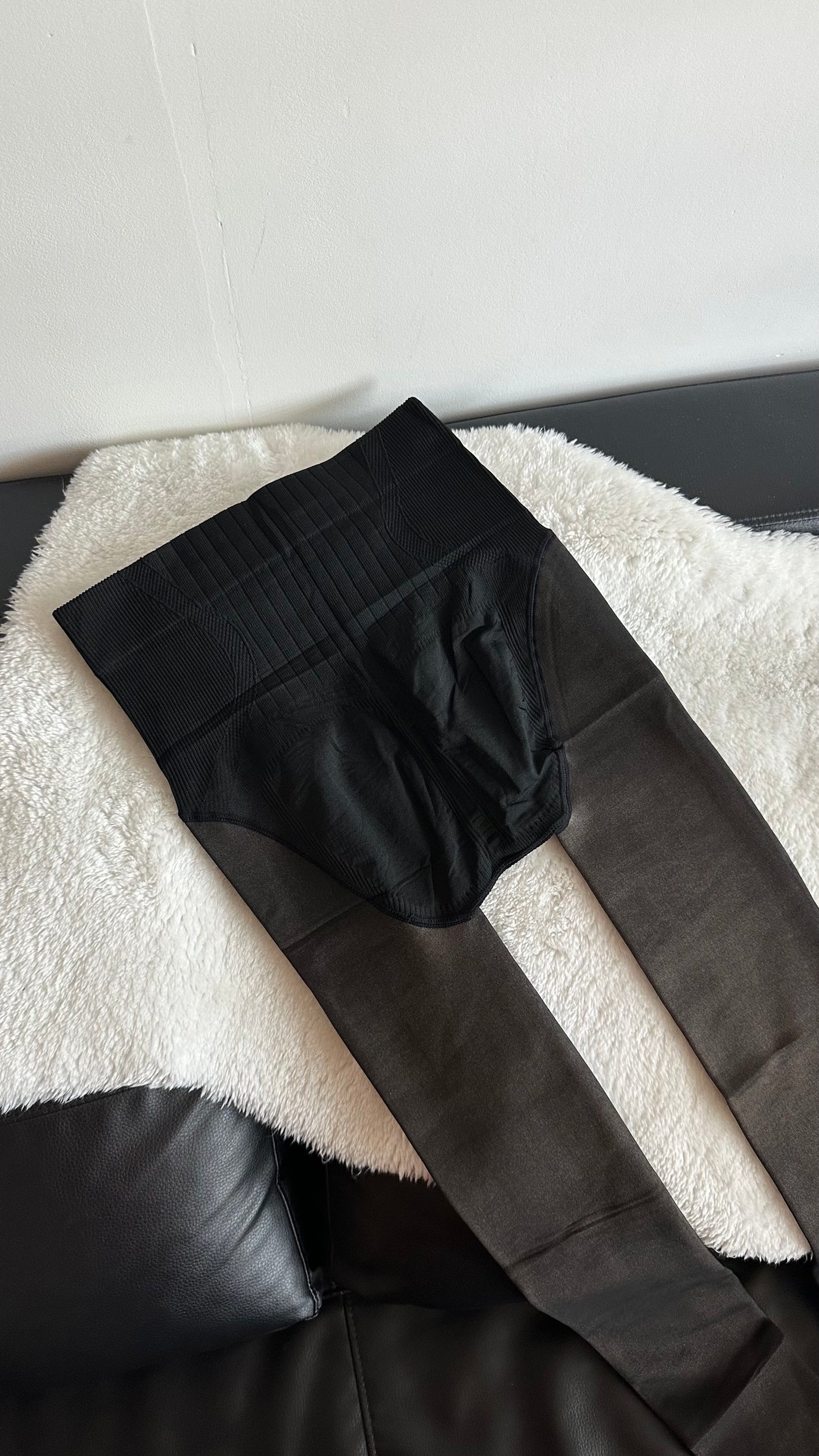 Rajstopy ciepłe z efektem wyszczuplającym (efekt gołych nóg) na biodra 98-125 cm