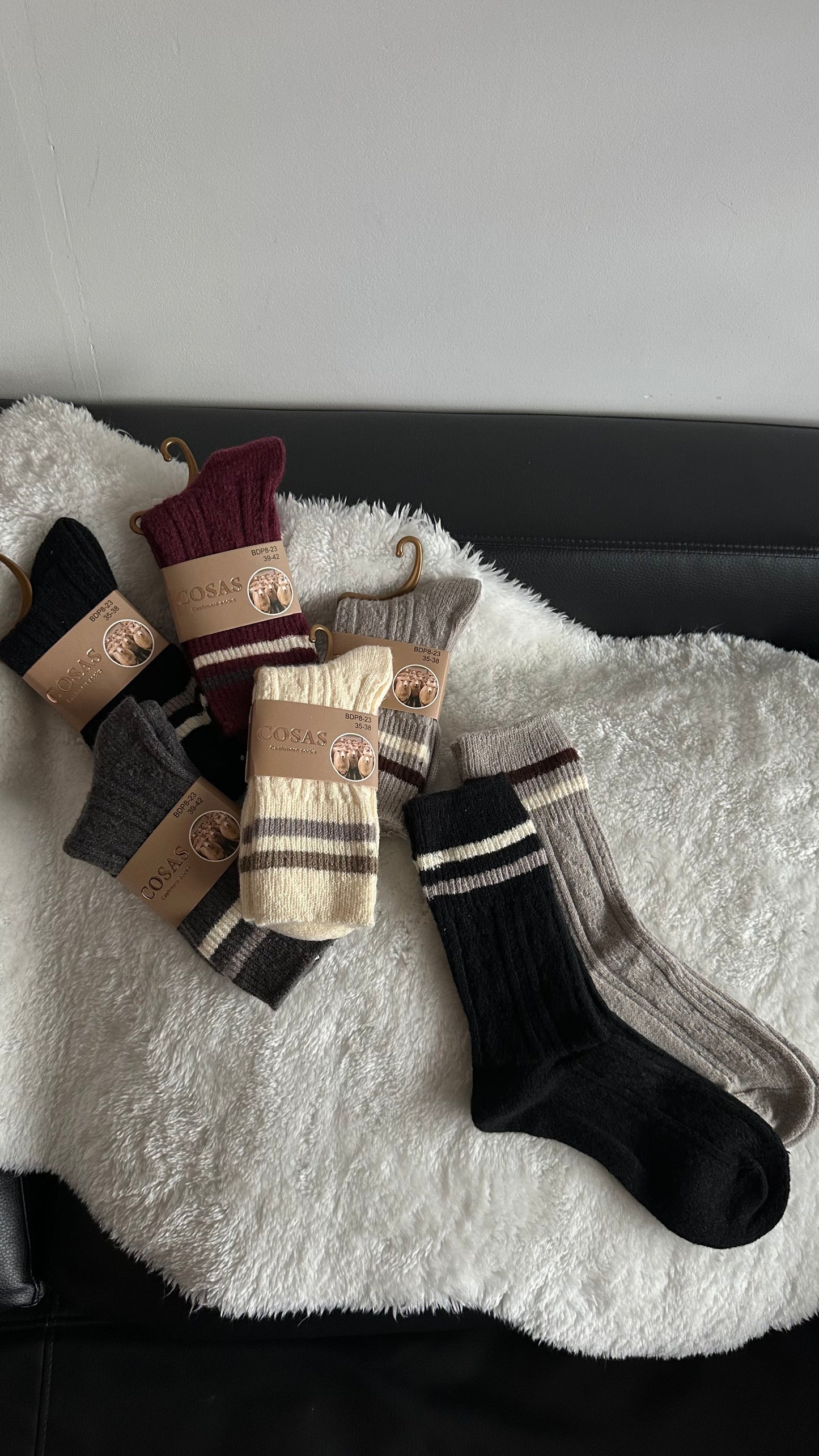 Ciepłe, wysokie skarpety – zestaw 4 pary