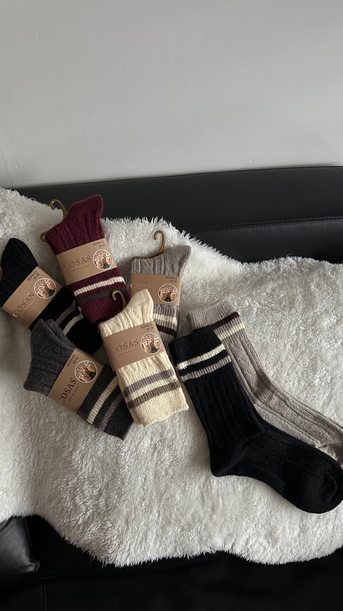 Ciepłe, wysokie skarpety – zestaw 4 pary