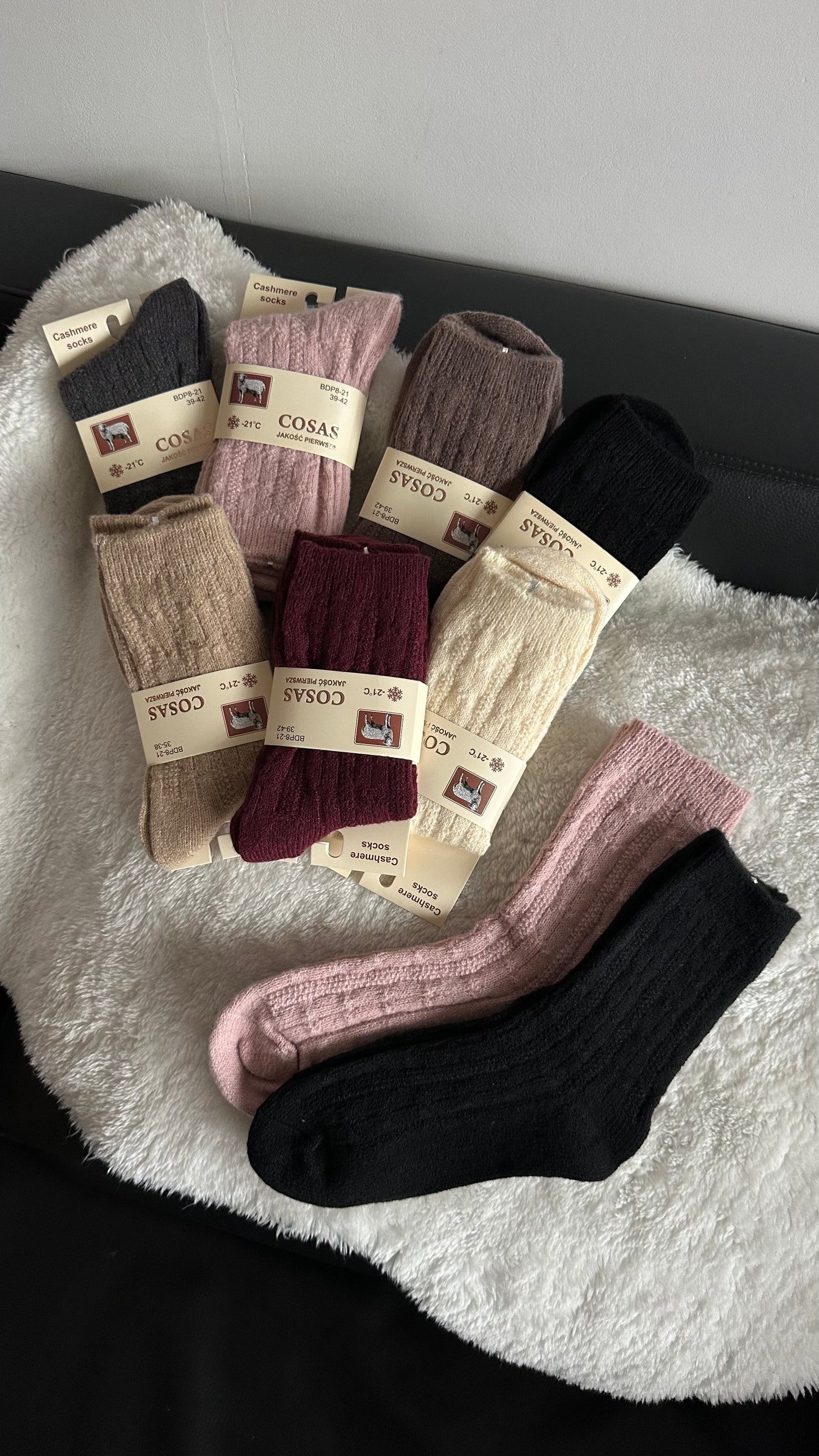 Ciepłe, wysokie skarpety – zestaw 4 pary