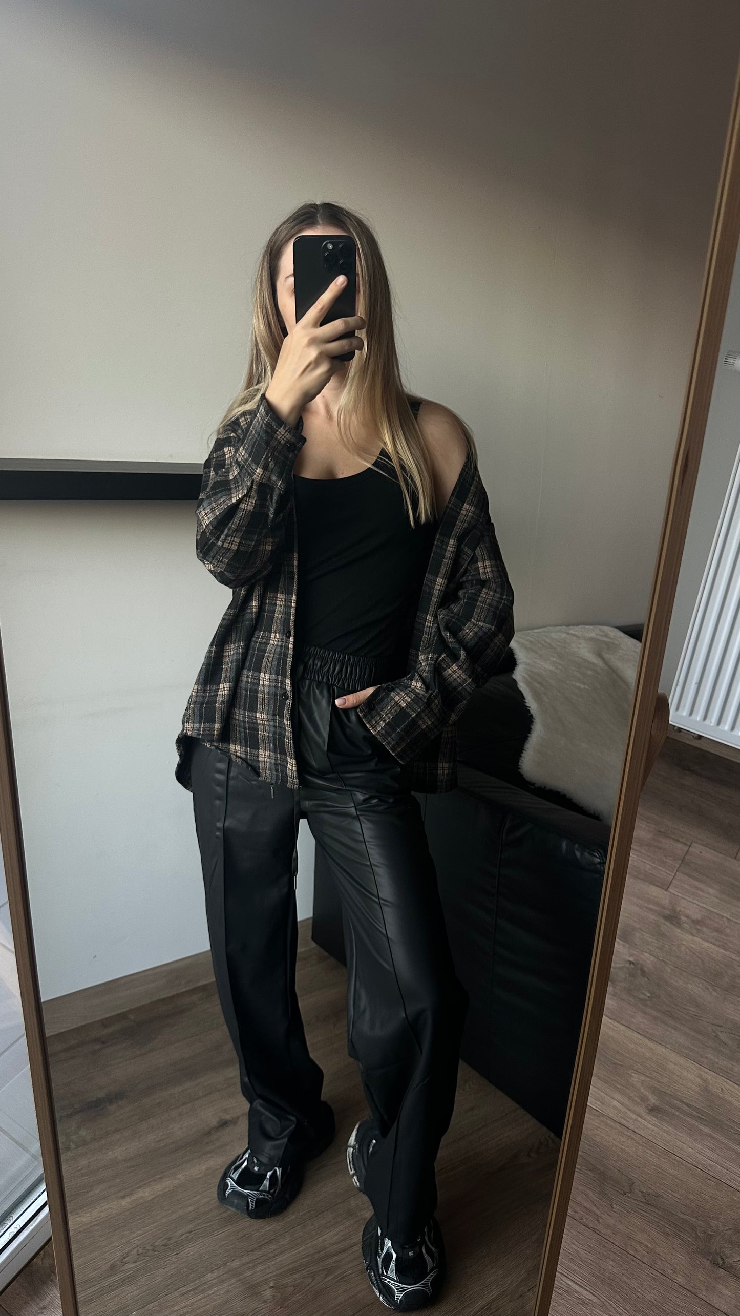 Palazzo z ekoskóry na fleecu. Na wzrost 159-172 cm. 3 kolory. Super-ciepłe